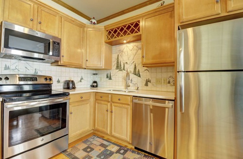 East Village at Copper House | Spacious, Slope Side, Multi Level Townhome ER9