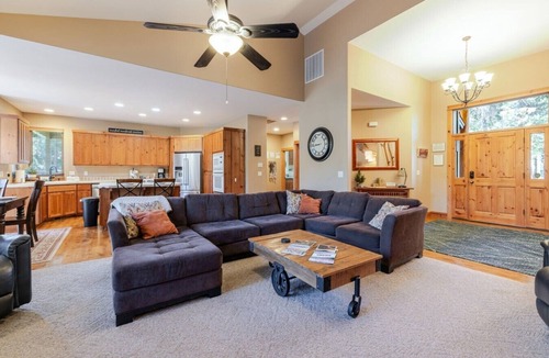 Deer Park House | Spacious Sunriver Getaway with Hot Tub and Games