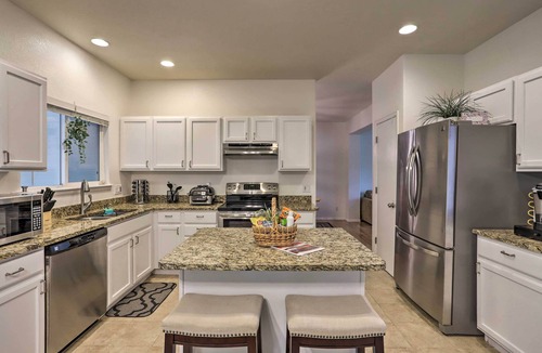 Thornton House | Spacious Thornton Home: 15 Mi to Downtown Denver!