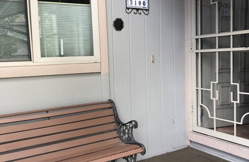 Glenwood Grove - North Iris House | Spacious townhome, centrally located, quiet neighborhood in Boulder, CO