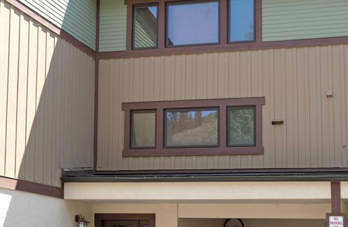 Intermountain House | Spacious Townhome on Shuttle Route, Just Minutes to Vail Resort!