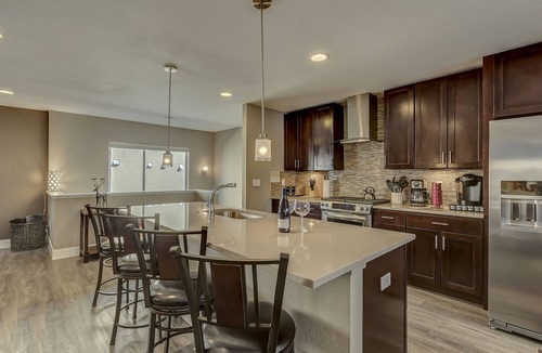 Jefferson Park House | Spacious Townhouse with Rooftop Deck! Super close to Downtown Denver!