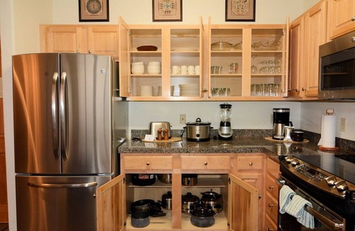 Mountain House Condo | Spacious Unit + Loft, Central Location, Great for Large Families and Groups