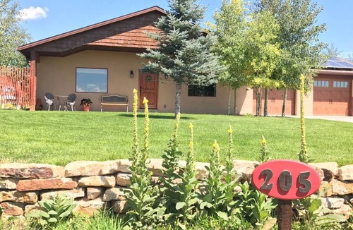 Westcliffe House | Spacious Westcliffe Home: Hot Tub, StarLink, Views!