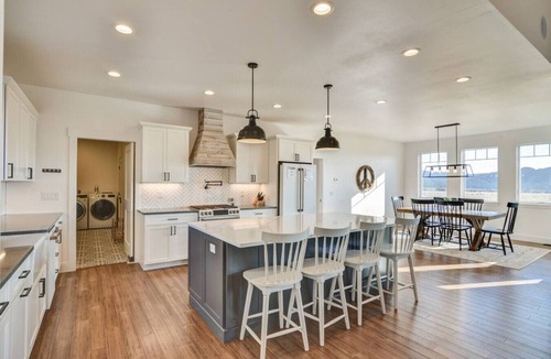 Buena Vista House | Spacious with Hot Tub AC Theatre and Arcade