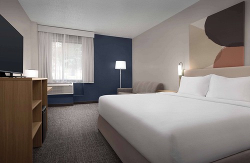 Greenwood Village Hotel | Spark by Hilton Denver Tech Center Greenwood Village