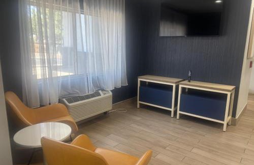 Lakewood Hotel | Spark by Hilton Lakewood Denver Southwest