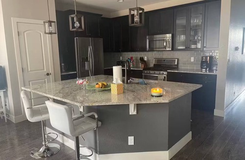 Aurora House | Specious Home 4 bedroom house Near DIA
