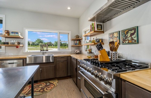 Fort Collins House | Spectacular Home in Peaceful Area Vineyard Views