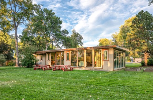 East Boulder House | Spectacular Mountain Style Home Near DT Boulder!