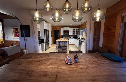 Basalt Cabin | Spectacular views from rooms, deck & hot tub. Walk to historic downtown Basalt!