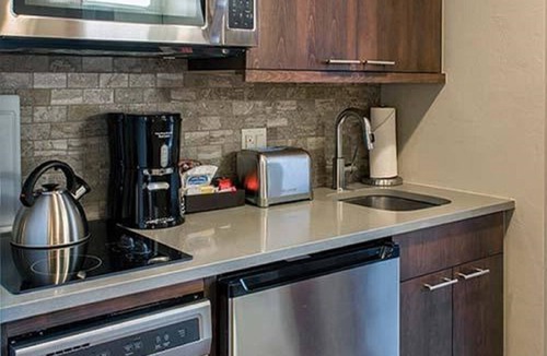 Peak 8 Condo | SPRING BREAK - SLOPESIDE Luxury Ski-in/Ski-out- Grand Colorado Peak 8 - SLEEPS 4
