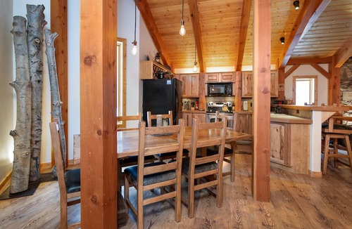 Blue River House | Spring Haven Home: Gorgeous, Dog Friendly
