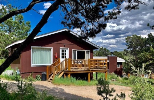 Nathrop Cabin | St. Elmo Cabin at Deer Valley Ranch - Geothermal Pools onsite!