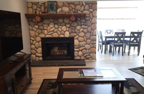 Saint Mary's Condo | St. Mary's Landing 950 sq ft 2 bedroom condo. At 10,000 feet!