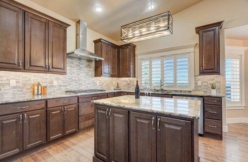 Palmer Lake Villa | Stargazer Paradise! Hot Tub, Gym & Man Cave