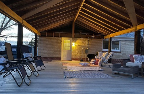 Pueblo Apartment | Stay in our Spacious, Quirky Studio, just 15 minutes from Pueblo Lake Reservoir!