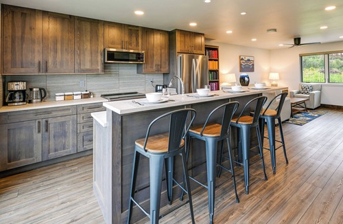 Steamboat Springs Apartment | Steamboat Springs Apt w/Views, 15 Mi to Skiing!