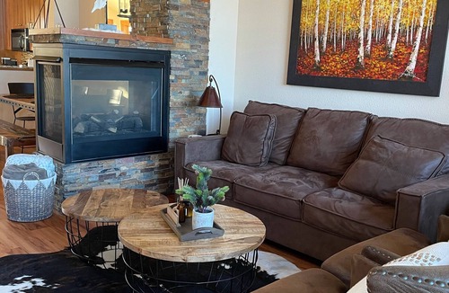 Granby Condo | Steps away from the lift - Ski, Bike, Golf, Fish - Four Season's of Family fun!