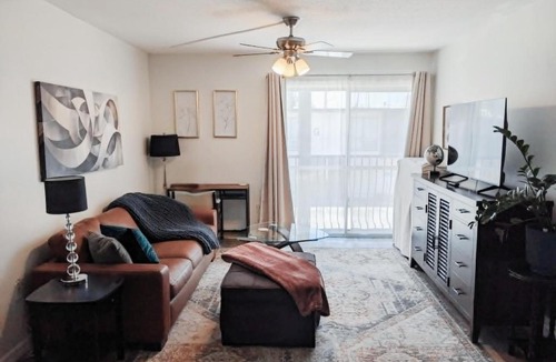 Gainesville Apartment | Steps from Shands - Ready for Rotations - Mid-July & October Rotations Available