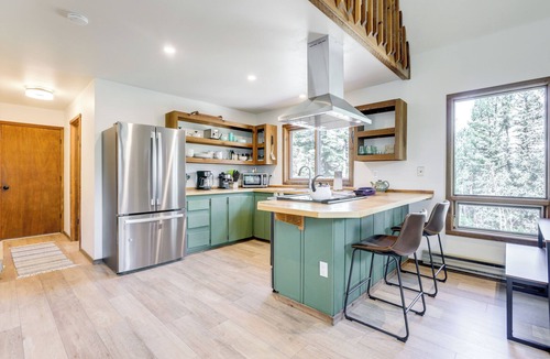 Carbondale Cabin | Steps to Crystal River: Hideaway w/Mountain Views