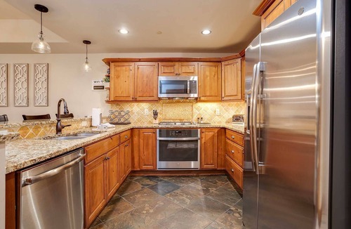 Steamboat Springs Condo | *Steps to Gondola* 5 Bedroom 5 Bath *