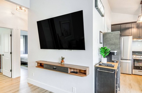 Pagosa Springs House | Steps to Lake + Kayaks: Remodeled Townhome with AC