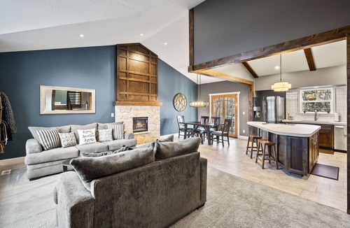 Northeast Colorado Springs House | Steps to Trails+Parks+Creek+ More- Your Cozy Cottonwood Creek Casa