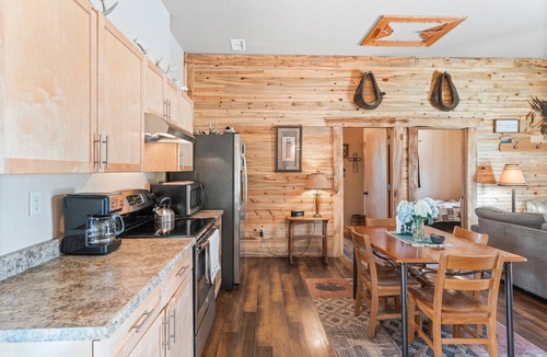 Elbert Cottage | Still Water Ranch-Private house located on 60 acre Horse farm