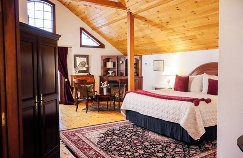 Ledyard Bed & Breakfast | Stonecroft Inn