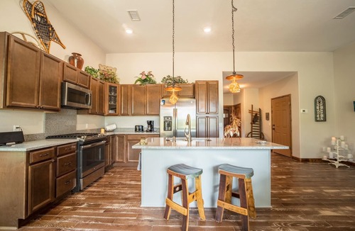 Loghill Village House | STR2022-090 Golf Villa backing to Divide Ranch Golf Course, Panoramic Mtn Views