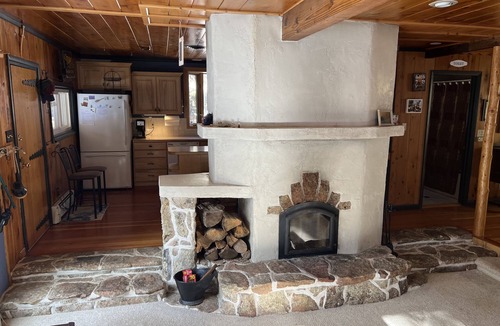 Idaho Springs Ski Chalet | Streamside dream with hot tub