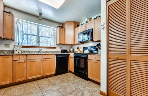 Frisco Condo | Streamside Lane | 2BR/2BA | Ski Bus | Walk to Main