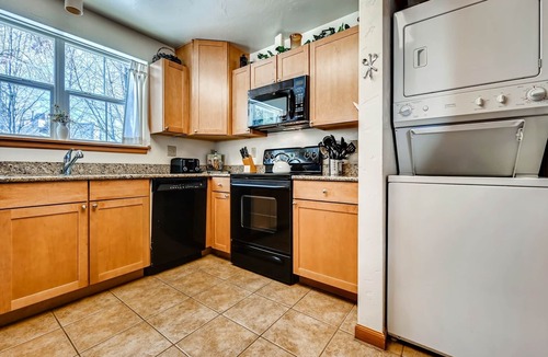 Frisco Condo | Streamside Lane | 2BR/2BA | Ski Bus | Walk to Main