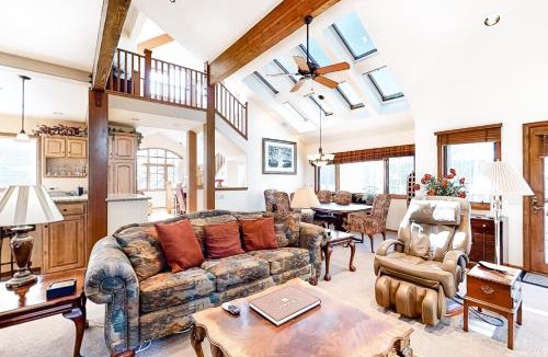 Frisco House | Streamside Lane