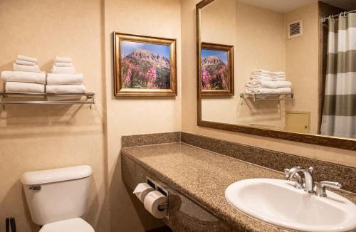 Crested Butte House | Studio 107 at Perfect Location w Pool & Hot Tub
