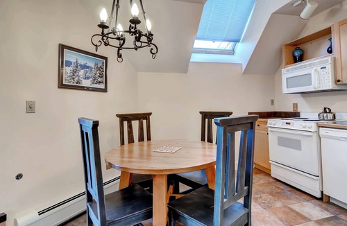 River Run Condo | Studio condo w/full kitchen Walk to the slopes Kids Ski Free by RedAwning