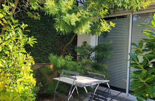 Nevers House | Studio cosy Climatisation, terrasse privée, parking devant la maison