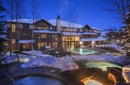 Peak 9 Apartment | Studio room, sleeps 4, near Breckenride Peak 9