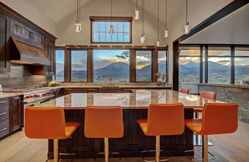 Angler Mountain Ranch House | Stunning #1 award winning modern Mountain Home. Spectacular Views! Fully loaded.