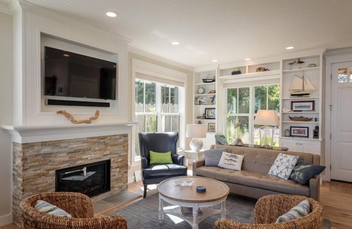 Eastsound House | Stunning 4BR Waterfront Home in Eastsound with Private Sauna and Beach Access