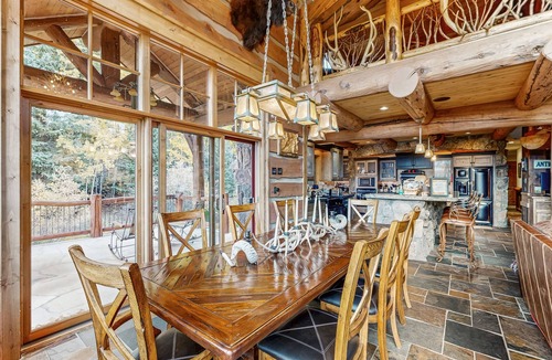 Leadville House | Stunning Cabin with wifi, mountain views, private hot tub & secluded location