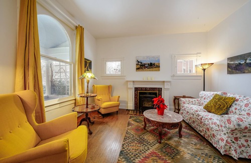 Uptown House | Stunning Downtown Home - 30 day rental