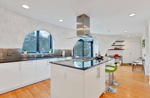 Centennial House | Stunning geodome with Indoor Pool and Hot Tub! Minutes from the heart of Denver.
