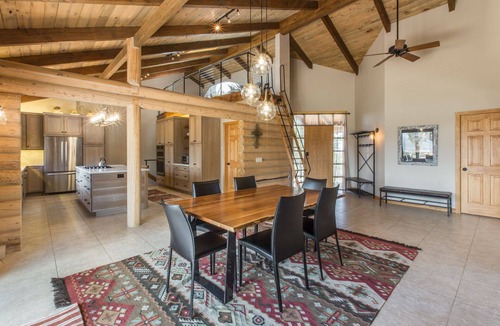 Loghill Village House | Stunning Mountain Home with Spectacular Views - Access to Trails STR2024-063