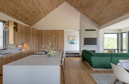 Telluride House | Stunning mountain retreat with incredible views.