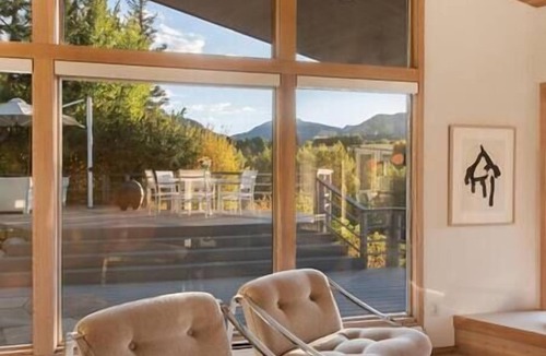 Aspen House | Stunning Spacious Modern 4/6 Bedroom Home Aspen!