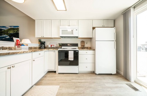 Cimarron Hills Condo | ❀ Stunning ❀ Townhouse with A/C! Sleeps 5 People