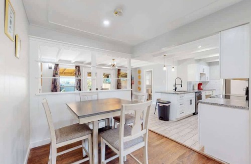 Southeast House | Stunning Upper Home with King Beds & Yard