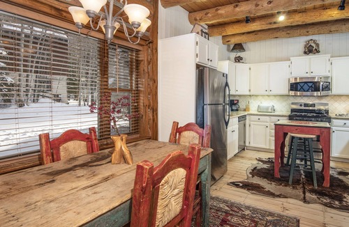 Timbercreek Lodges House | Stunning Vail Log Cabin on Creek, Free Shuttle Access, Minutes to Slopes, Shops